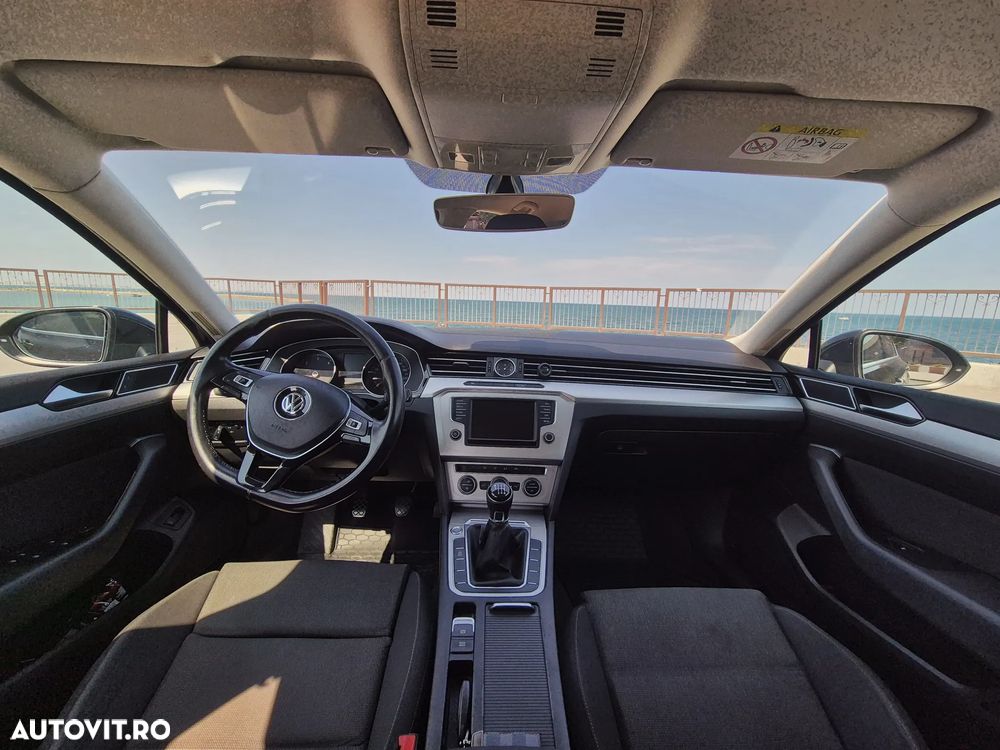 Volkswagen Passat 2.0 TDI Comfortline - 5