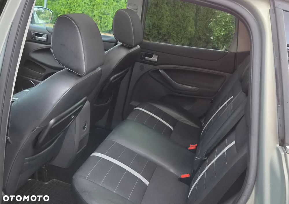 Ford Kuga 2.0 TDCi Titanium - 28