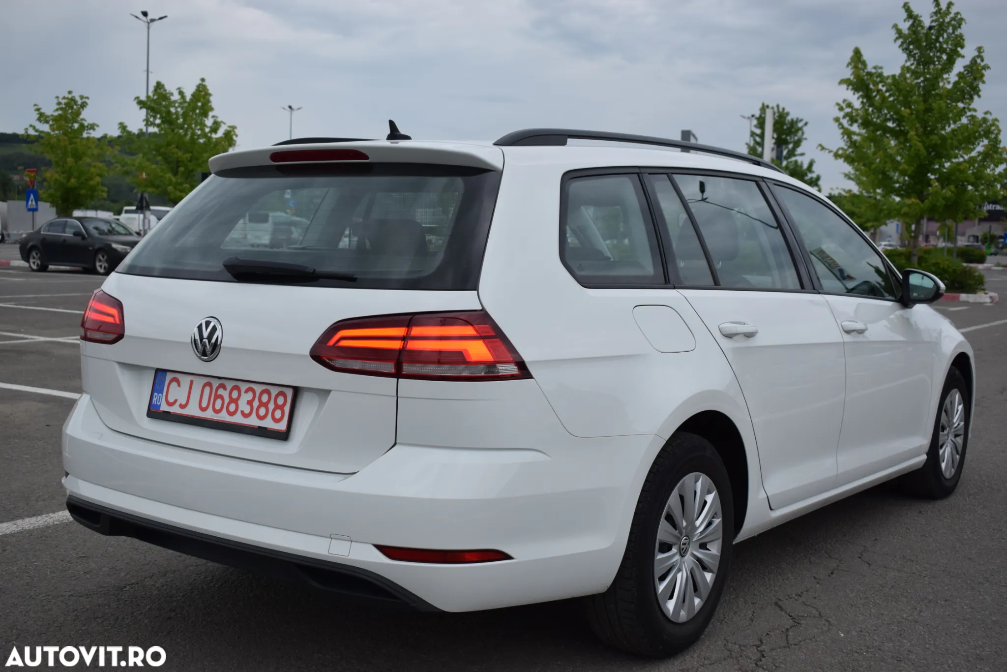 Volkswagen Golf 1.6 TDI Comfortline - 15