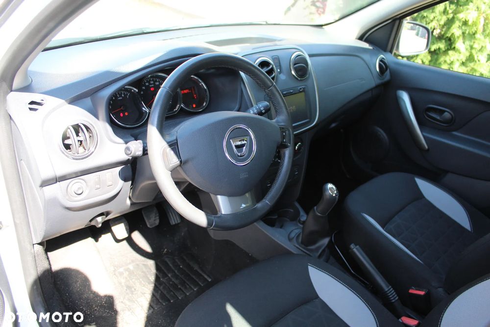 Dacia Sandero - 10
