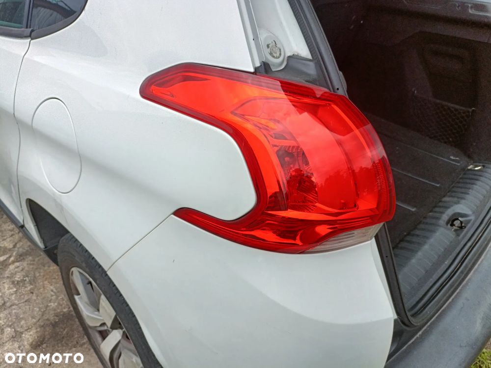 Peugeot 2008 I lampa w błotnik kompletna - 2