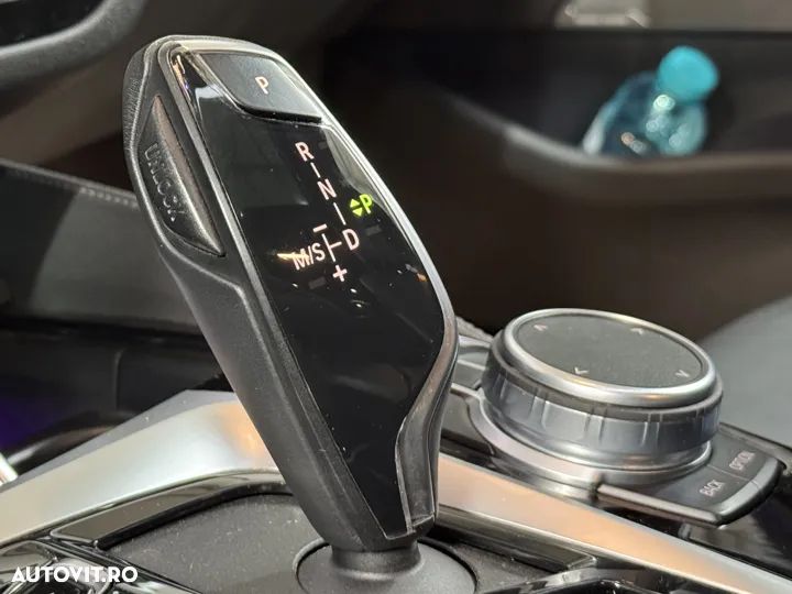 BMW M5 M550i xDrive AT - 27