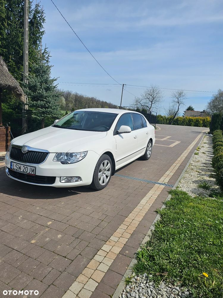 Skoda Superb 2013 photo 5