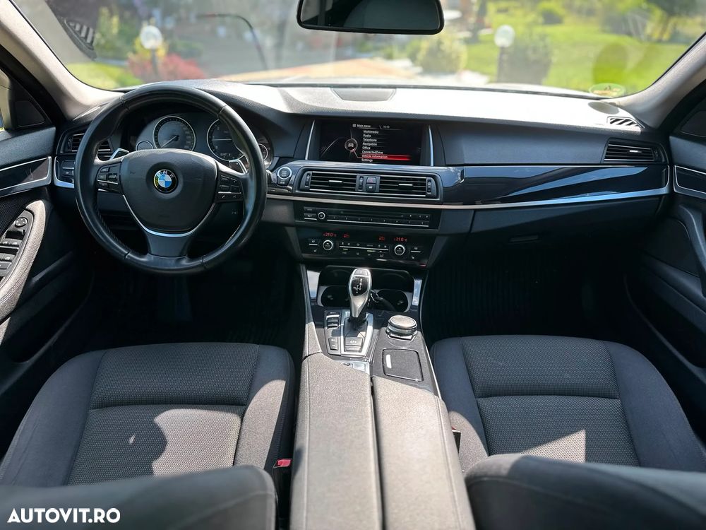 BMW Seria 5 525d xDrive AT - 10