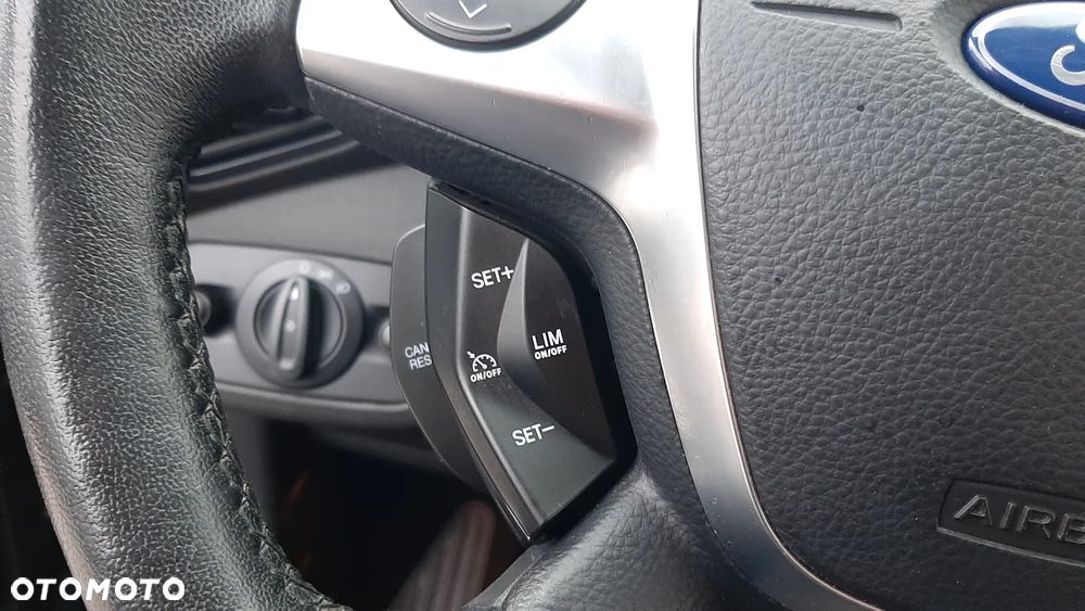 Ford Kuga - 14