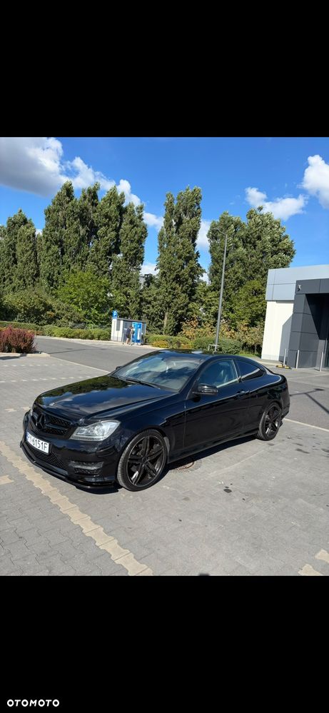 Mercedes-Benz Klasa C 250 CGI BlueEff Sport - 16