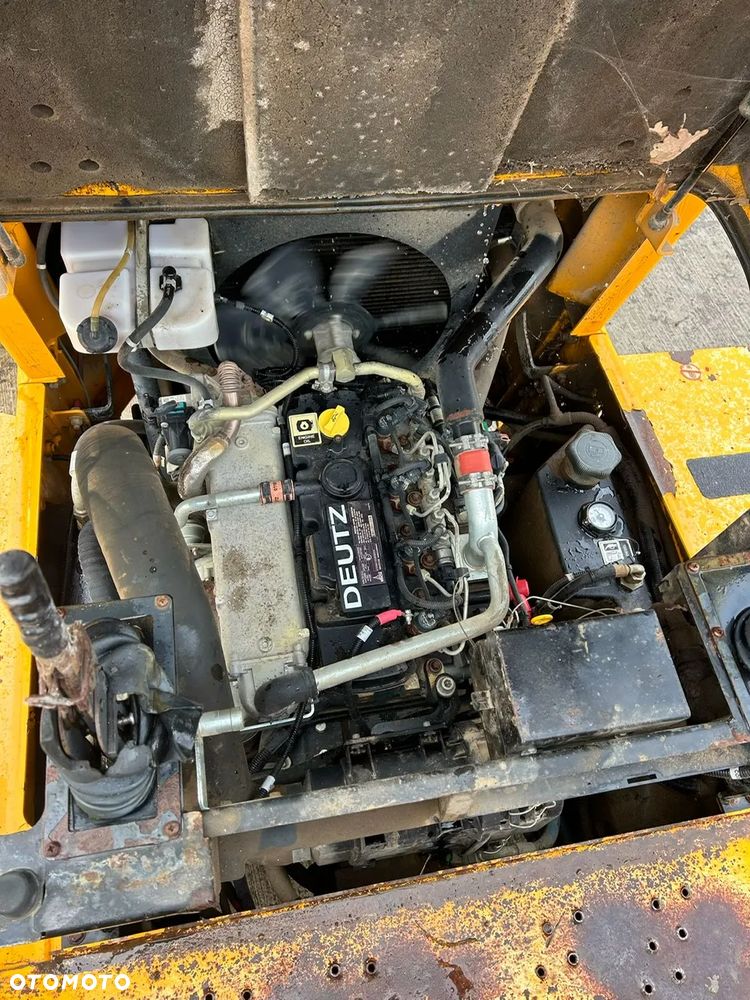 Thwaites 9000Ton - 12