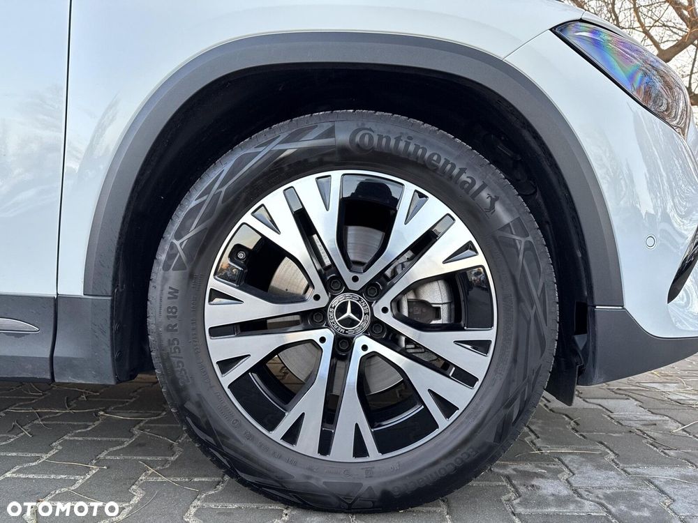 Mercedes-Benz GLA - 12