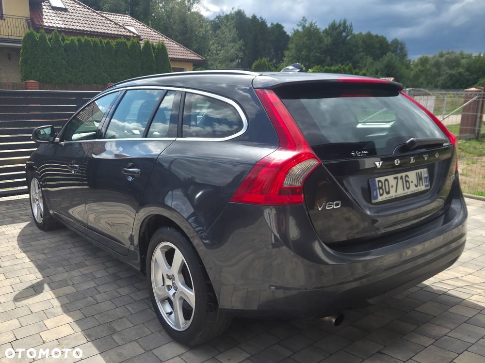 Volvo V60 D3 Momentum - 14