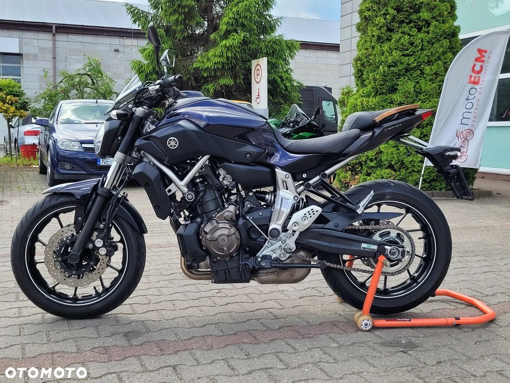 Yamaha MT - 6