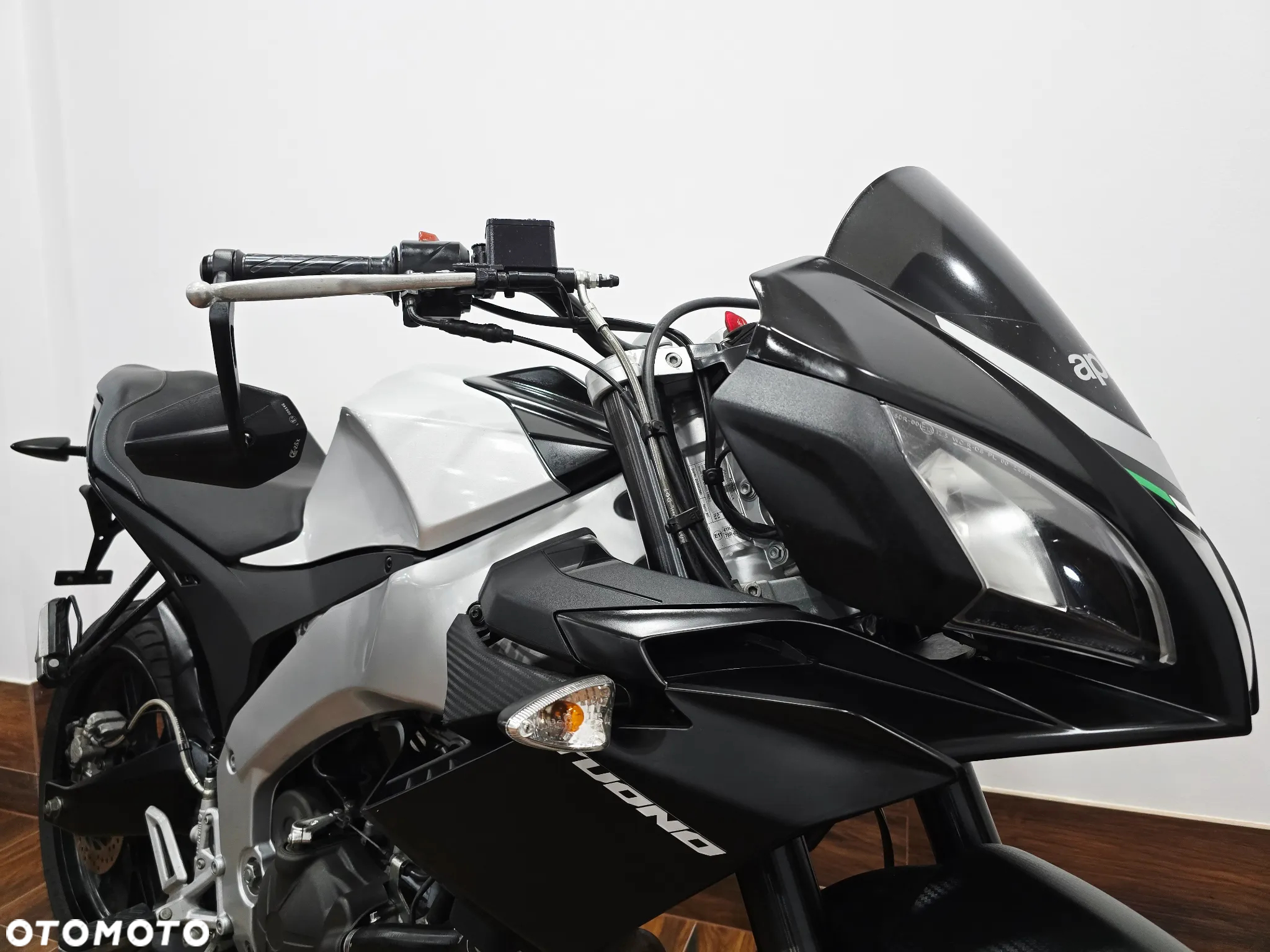 Aprilia Tuono - 3