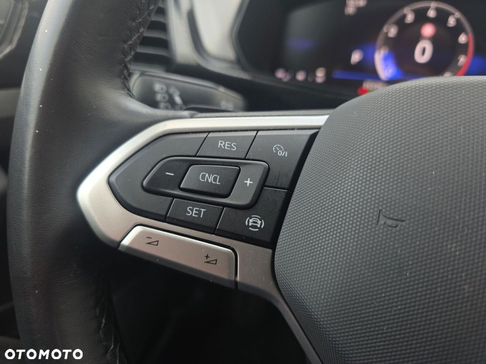 Volkswagen T-Cross - 17