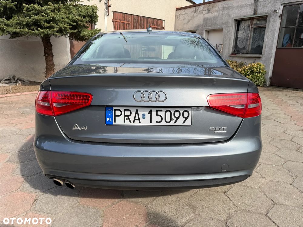 Audi A4 Limousine - 6