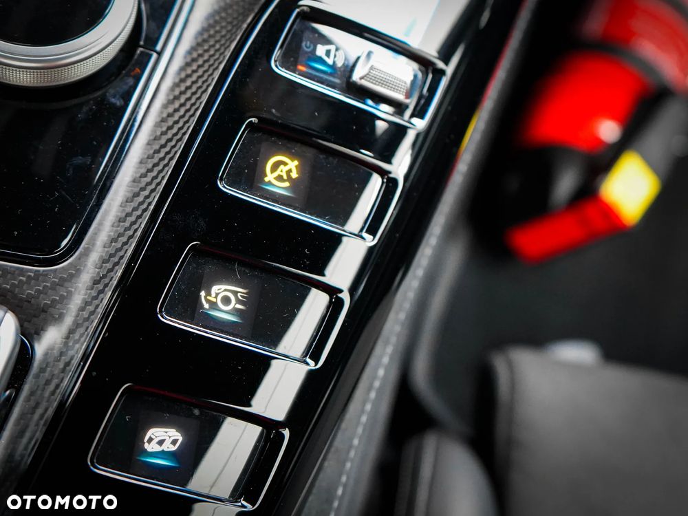 Mercedes-Benz AMG GT R - 27