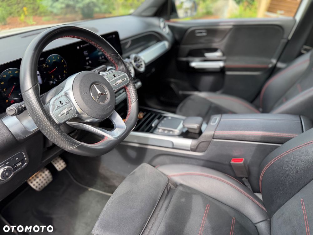 Mercedes-Benz GLB 200 4-Matic AMG Line 8G-DCT - 34