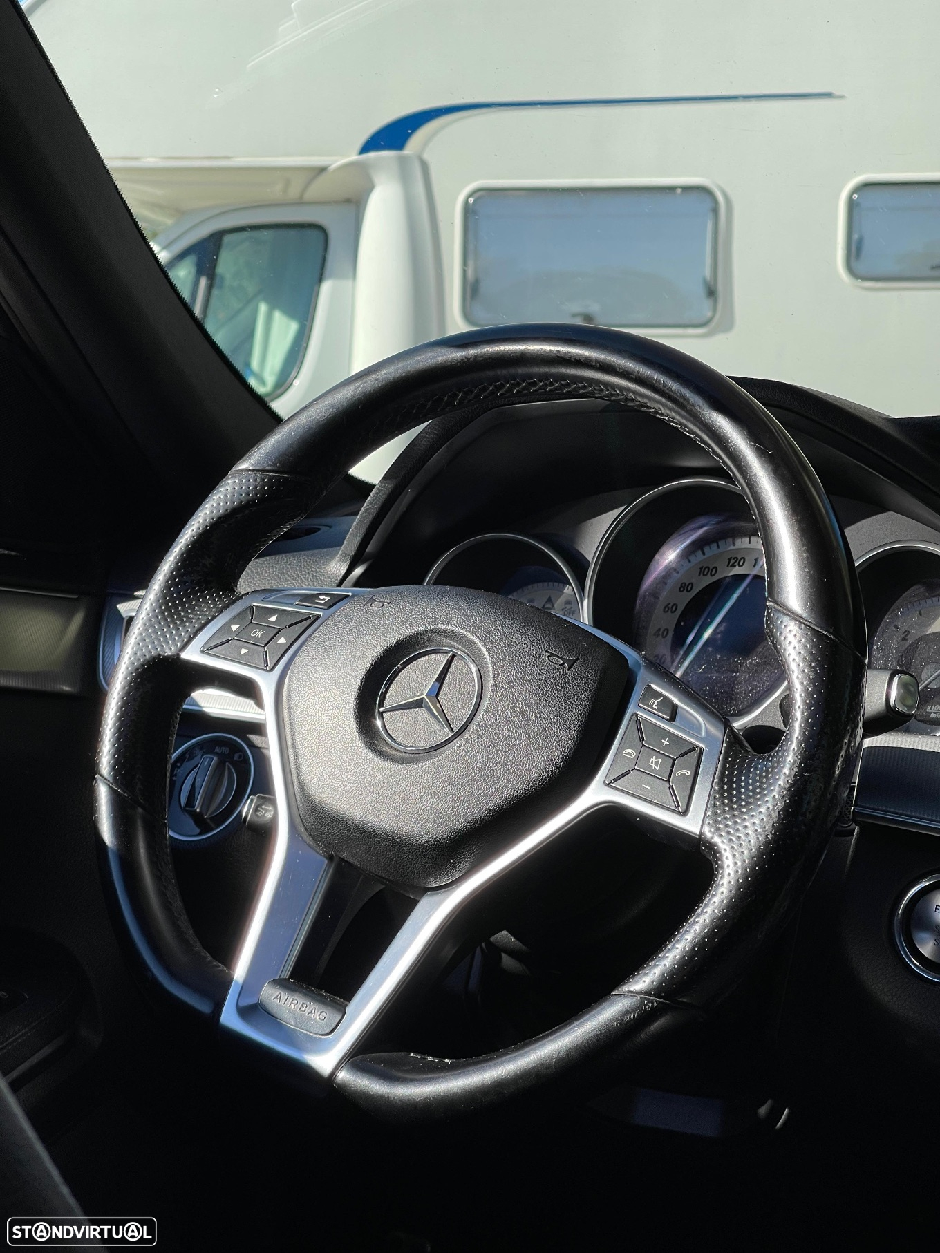 Mercedes-Benz E 300 - 11