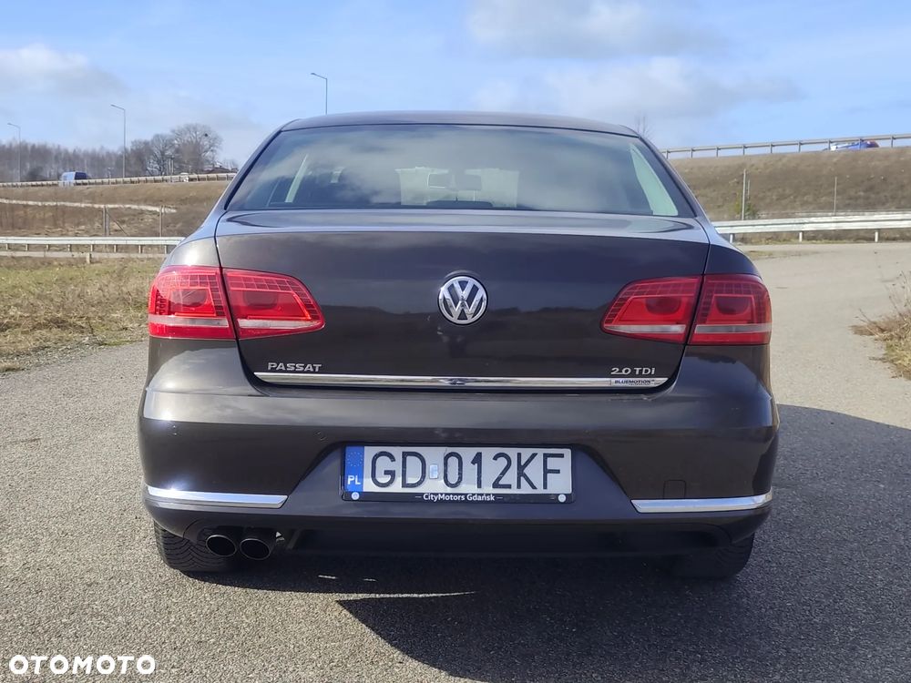 Volkswagen Passat 2.0 TDI Comfortline DSG - 8