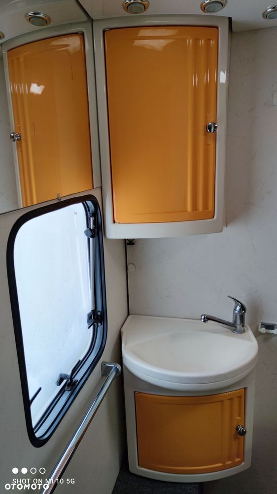 Dethleffs Camper - 10
