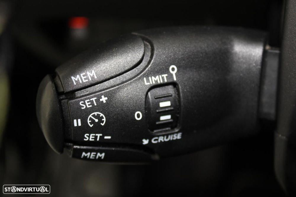 Peugeot e-208 50 kWh GT Line - 18