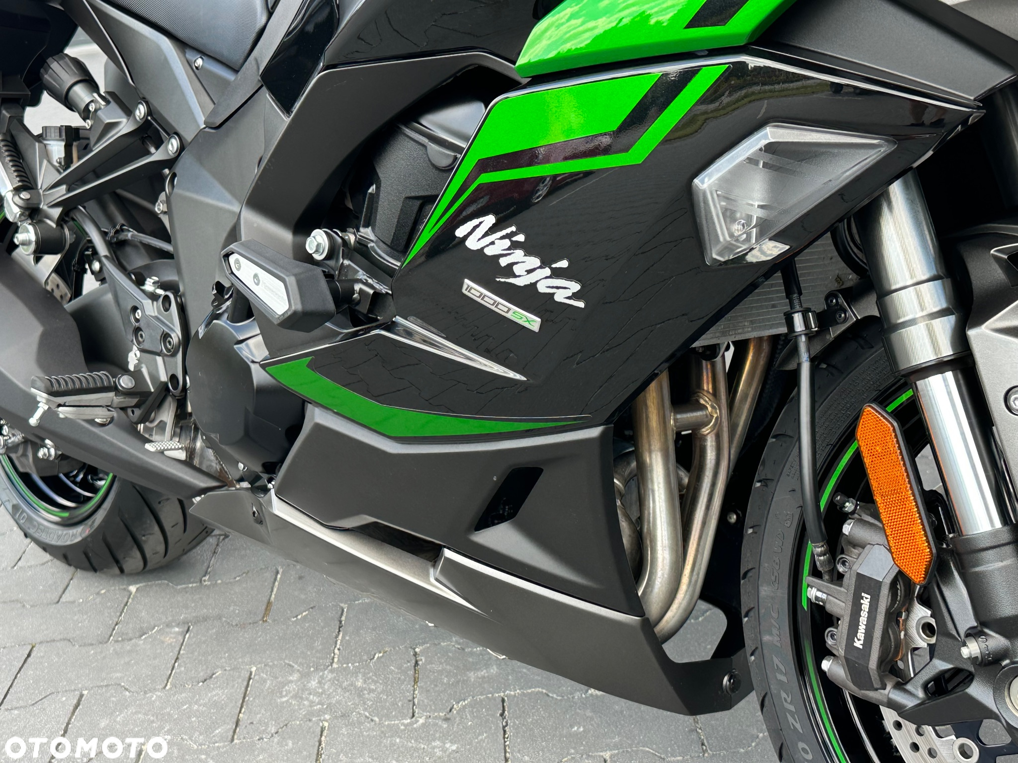 Kawasaki Ninja 1000 SX - 17