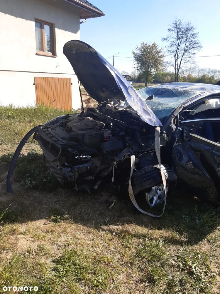 Volvo V40 T3 Momentum - 4