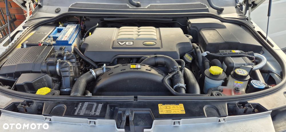 Land Rover Range Rover Sport - 12