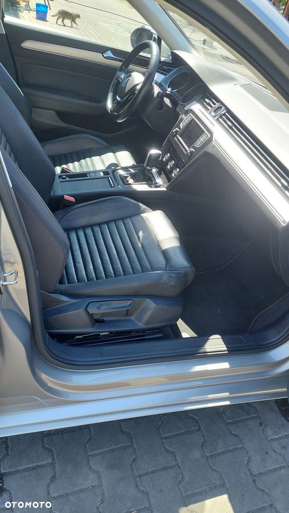 Volkswagen Passat 2.0 TDI BMT Highline DSG - 16