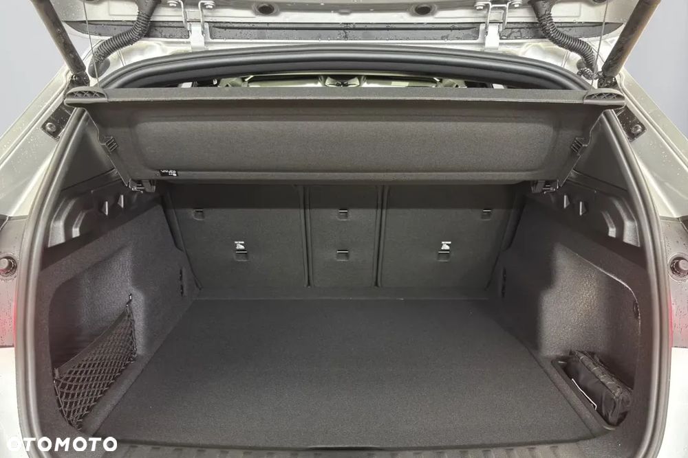 BMW X1 sDrive20i mHEV - 19