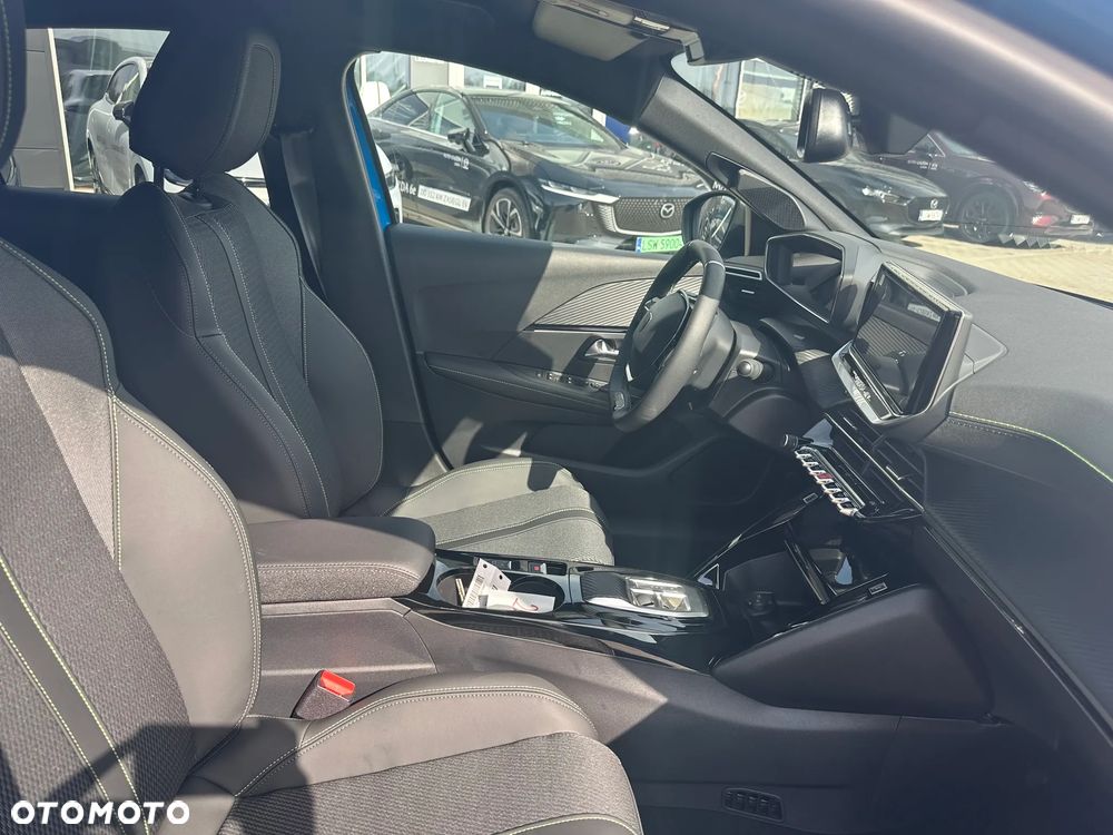 Peugeot 208 1.2 mHEV GT - 27