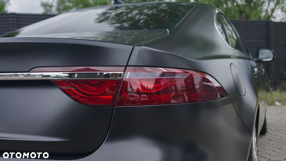 Jaguar XF 2.0 i4D Prestige - 32