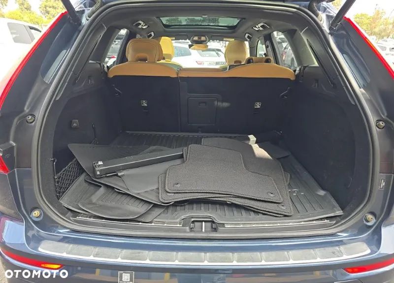 Volvo XC 60 B6 B AWD Ultimate Bright - 13