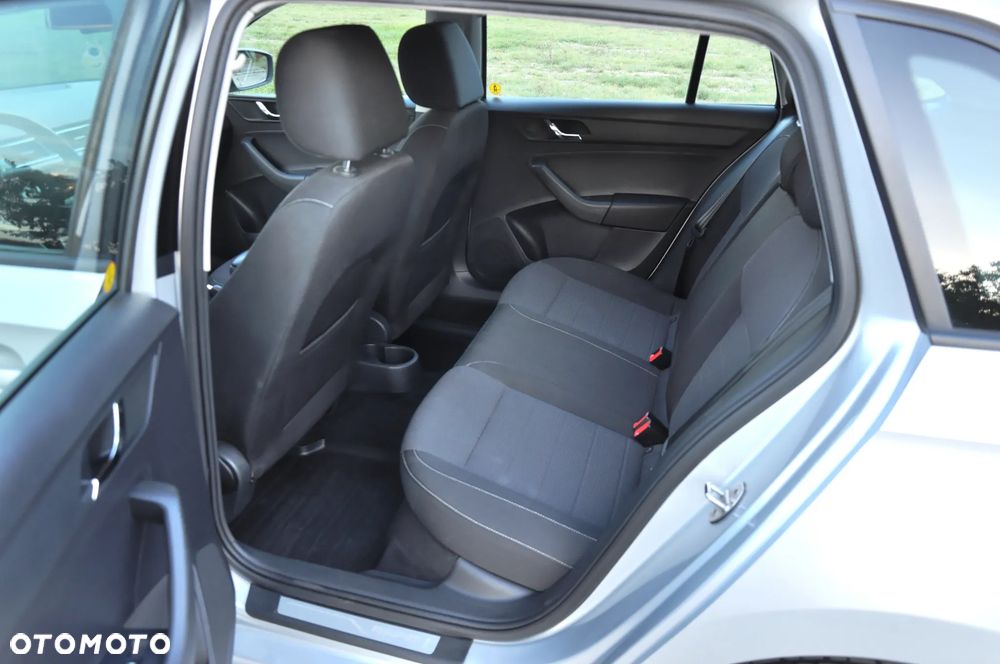 Skoda RAPID Spb 1.2 TSI Elegance Max - 19