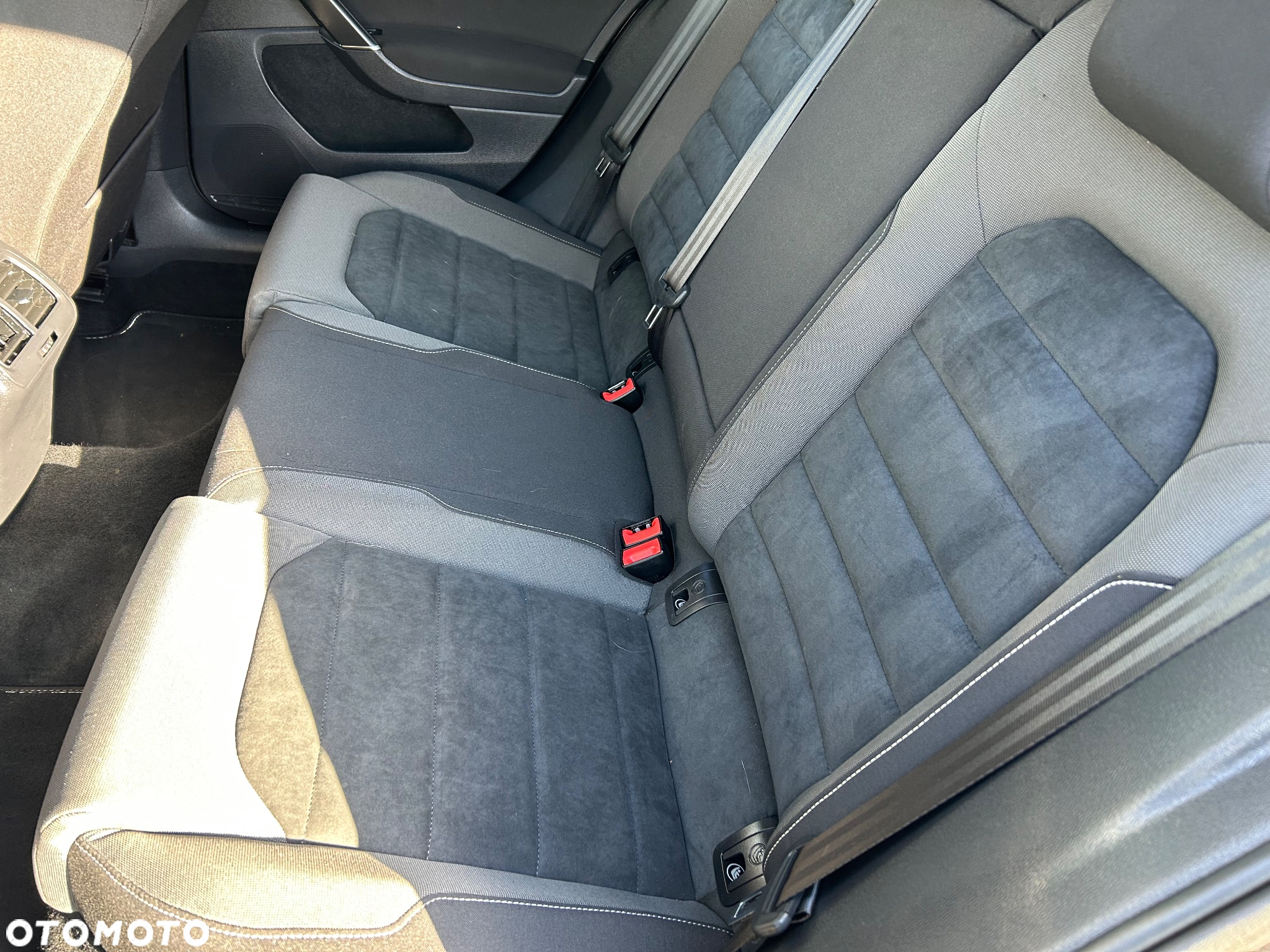 Volkswagen Golf 1.5 TSI ACT OPF BlueMotion DSG Highline - 20