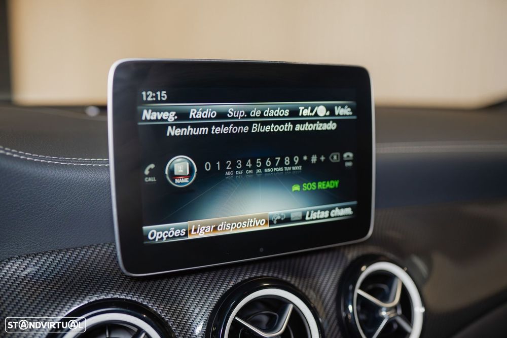 Mercedes-Benz GLA 200 - 40