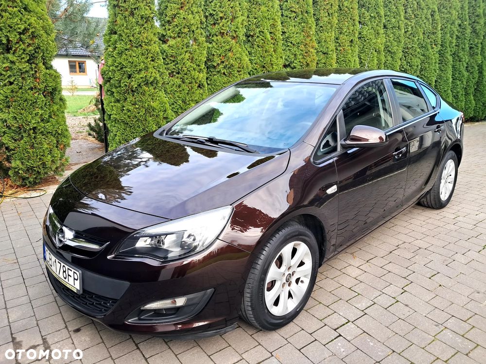 Opel Astra IV 1.6 Business - 1