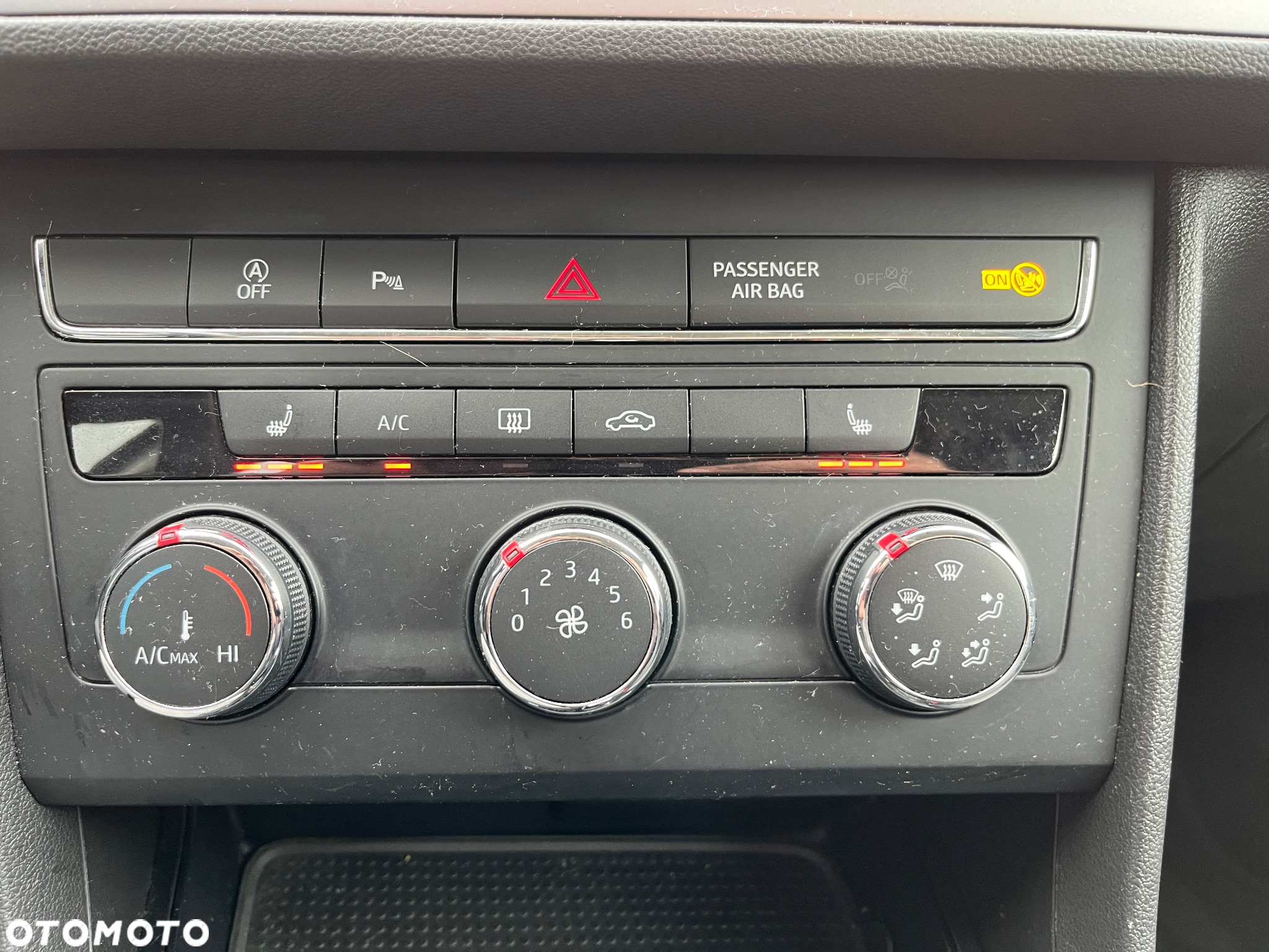Seat Leon 1.6 TDI DSG Xcellence - 29