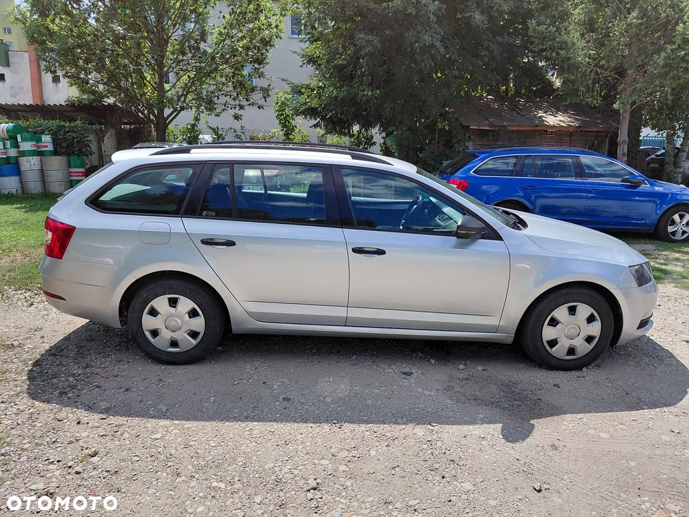 Skoda Octavia 1.6 TDI Ambition - 4