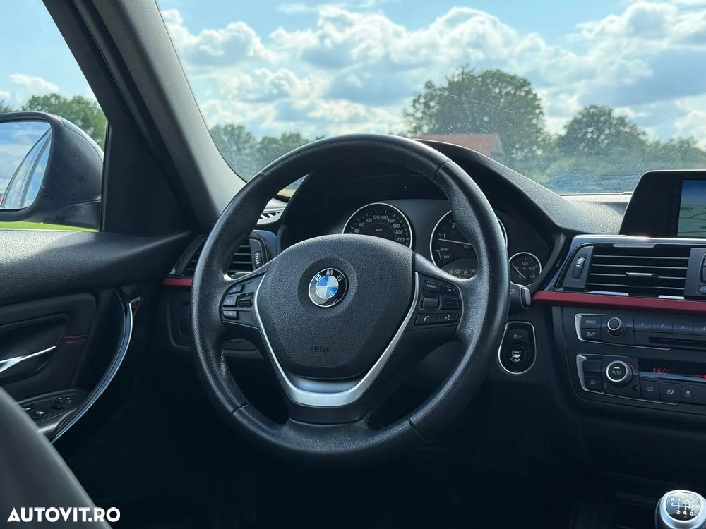 BMW Seria 3 320i Efficient Dynamics Edition Sport Line - 14