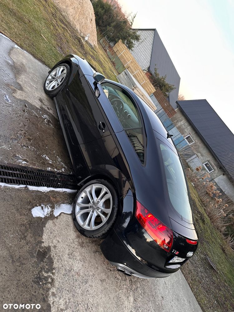 Audi TT S Coupé - 16