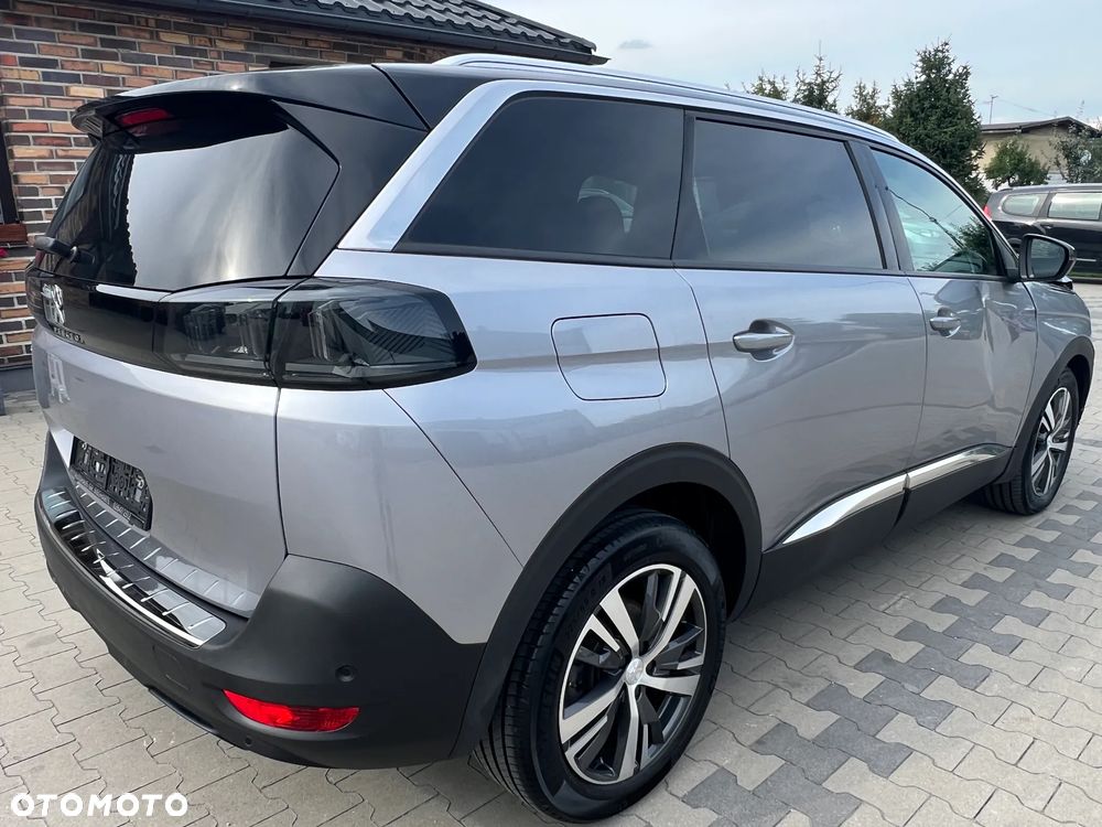 Peugeot 5008 - 5