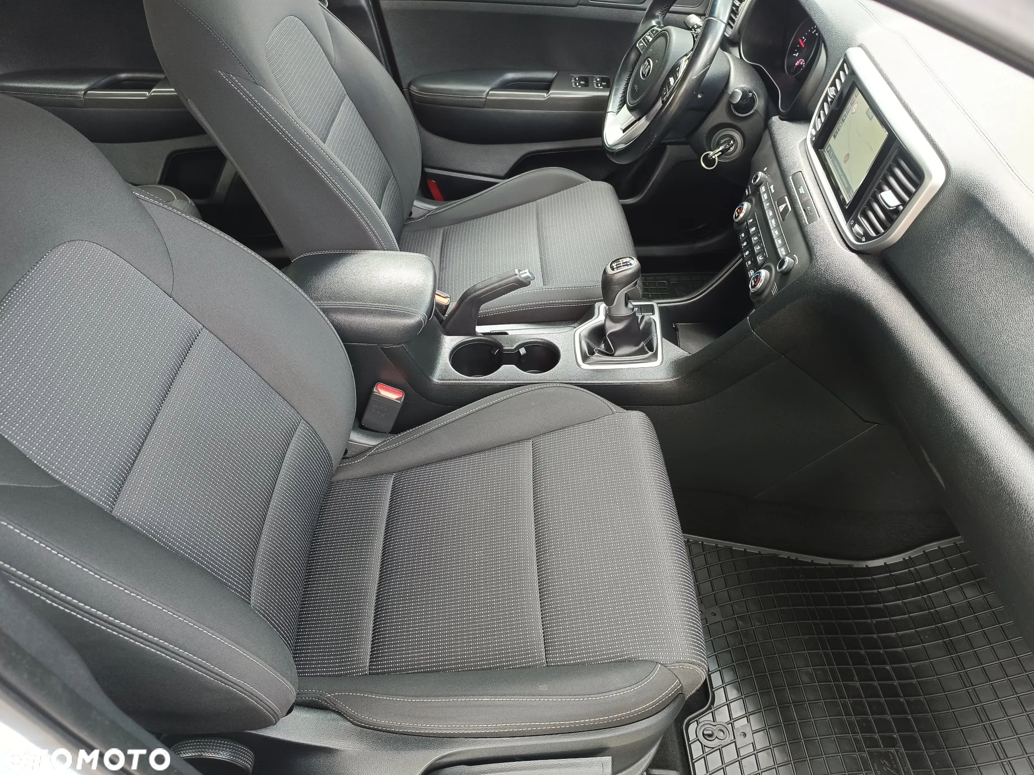 Kia Sportage 1.6 CRDI Black Edition Plus 2WD - 33