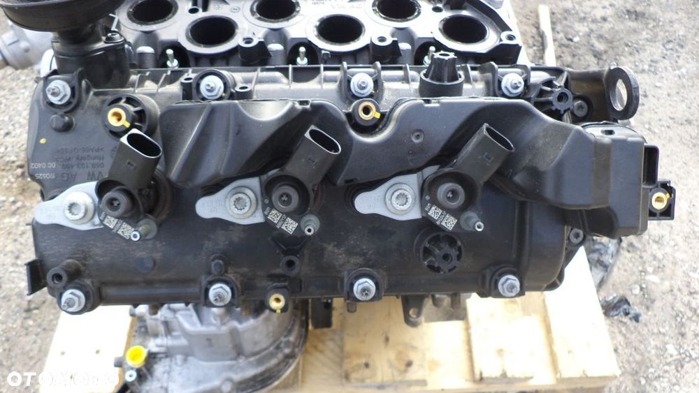 Pokrywa zaworów AUDI 3.0 TDI DEW 059103470CT 059103469DC - 1