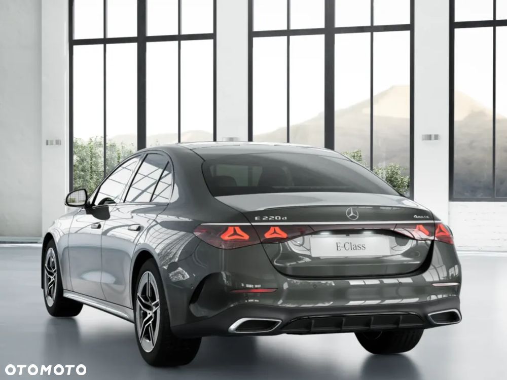 Mercedes-Benz Klasa E 220 d 9G-TRONIC - 17