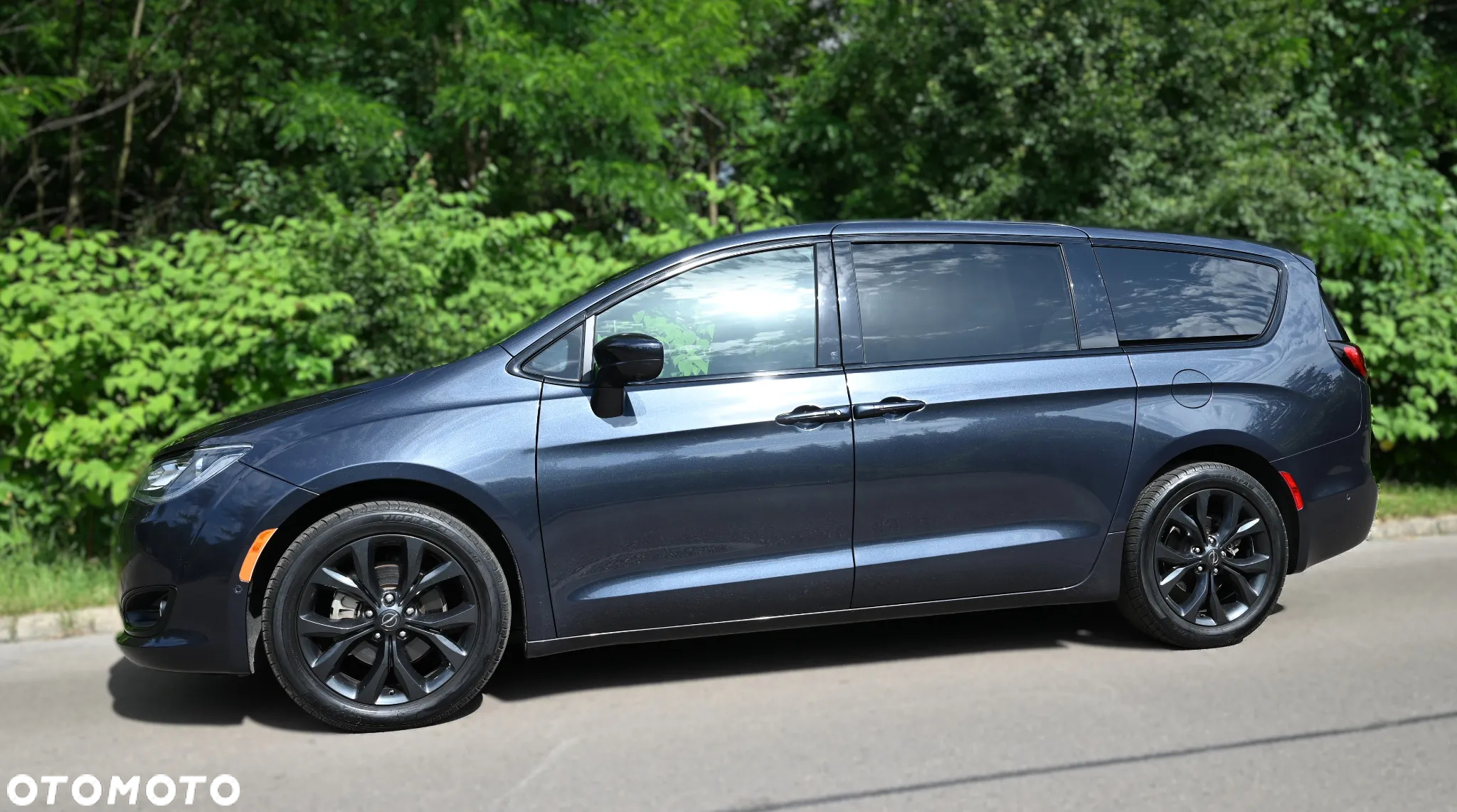 Chrysler Pacifica - 18