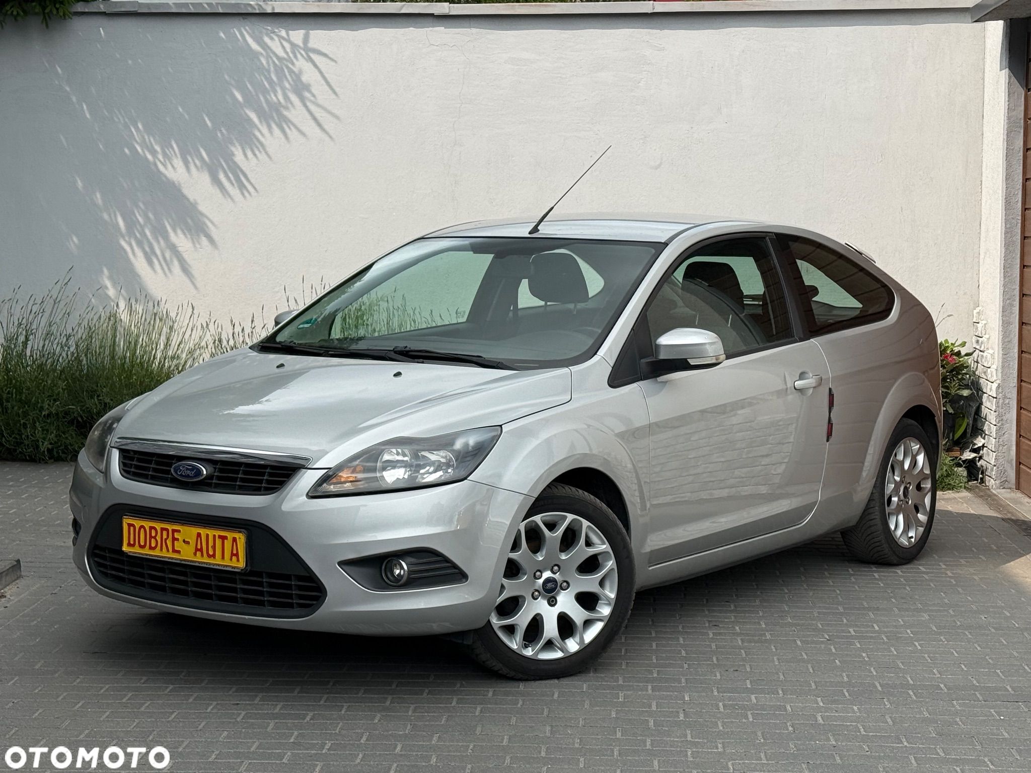 Ford Focus 1.6 Ti-VCT Sport - 1