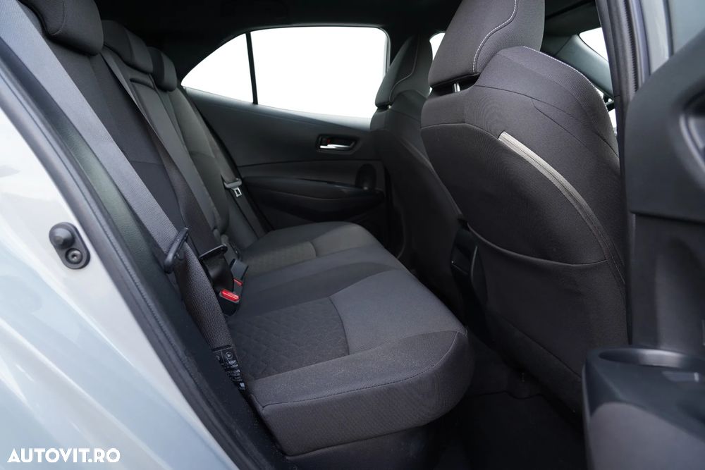 Toyota Corolla 1.8 HSD Dynamic - 13