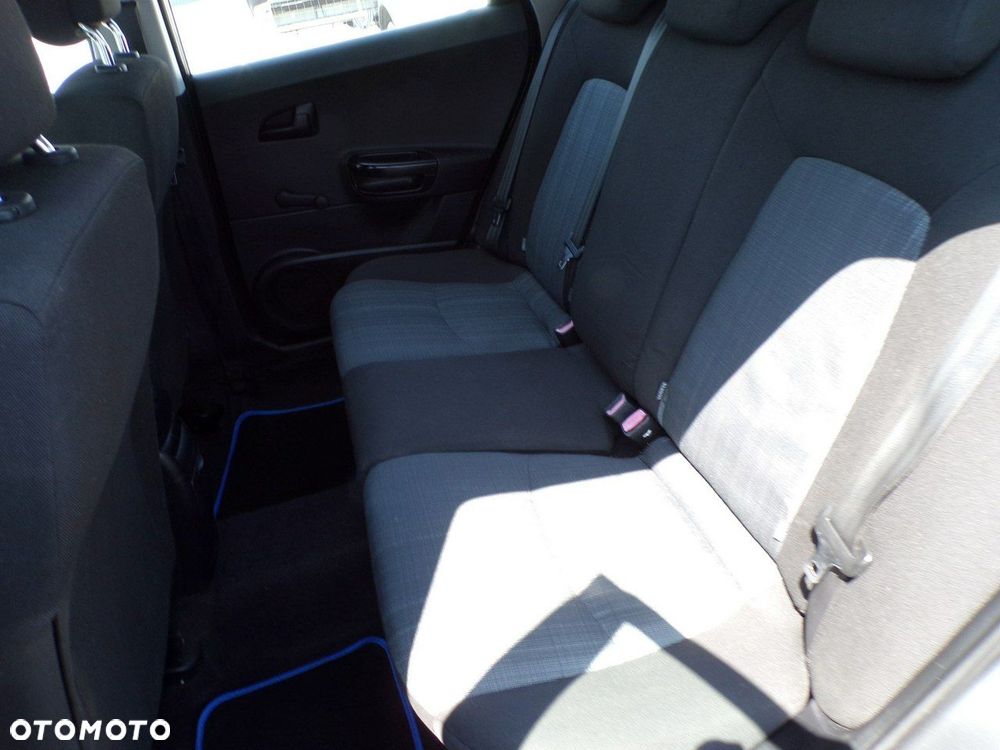 Kia Ceed - 23