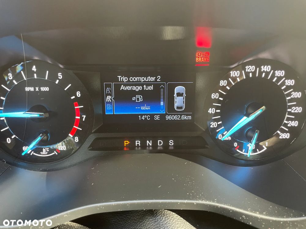 Ford Mondeo - 32
