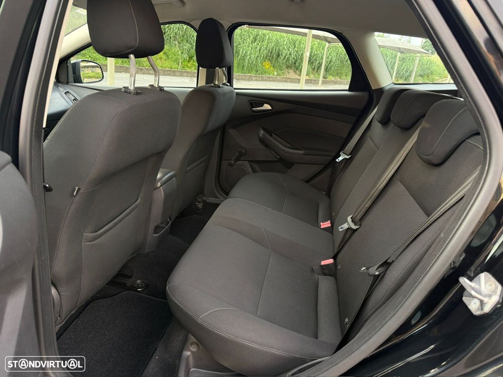 Ford Focus - 13