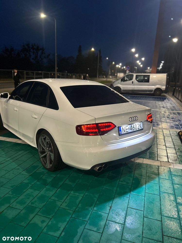 Audi A4 Limousine - 6
